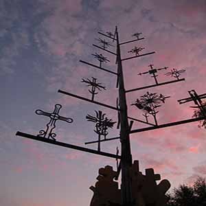 Kryžių-saulučių medis 